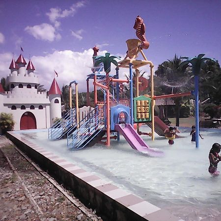 Hotel Gazebo Pools And Restaurant Cabadbaran Exterior foto